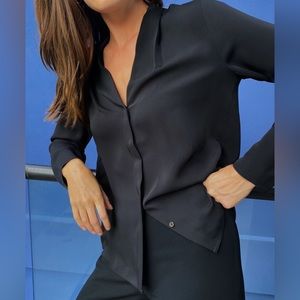 Aritzia Babaton Power Blouse EUC Sold Out Online Large